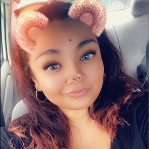 Meet your Posher, Camille